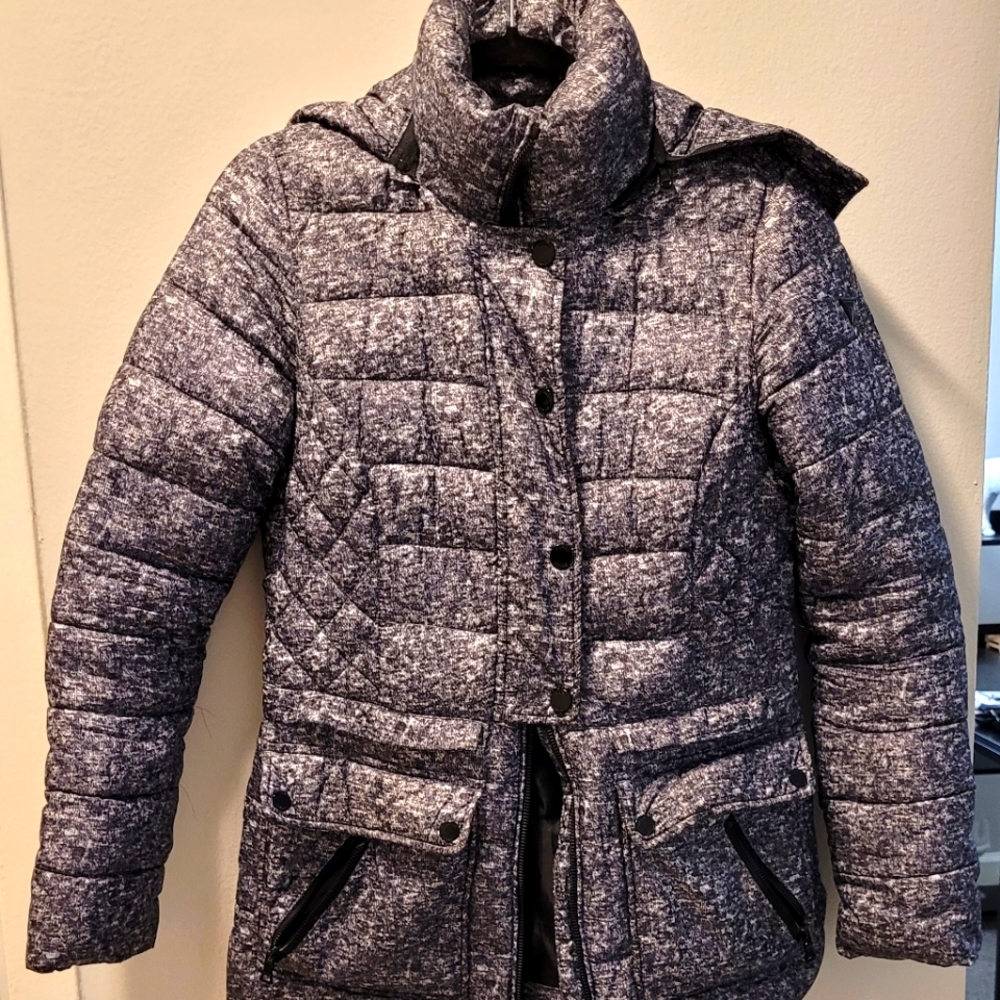 GUESS Puffer Jacket
